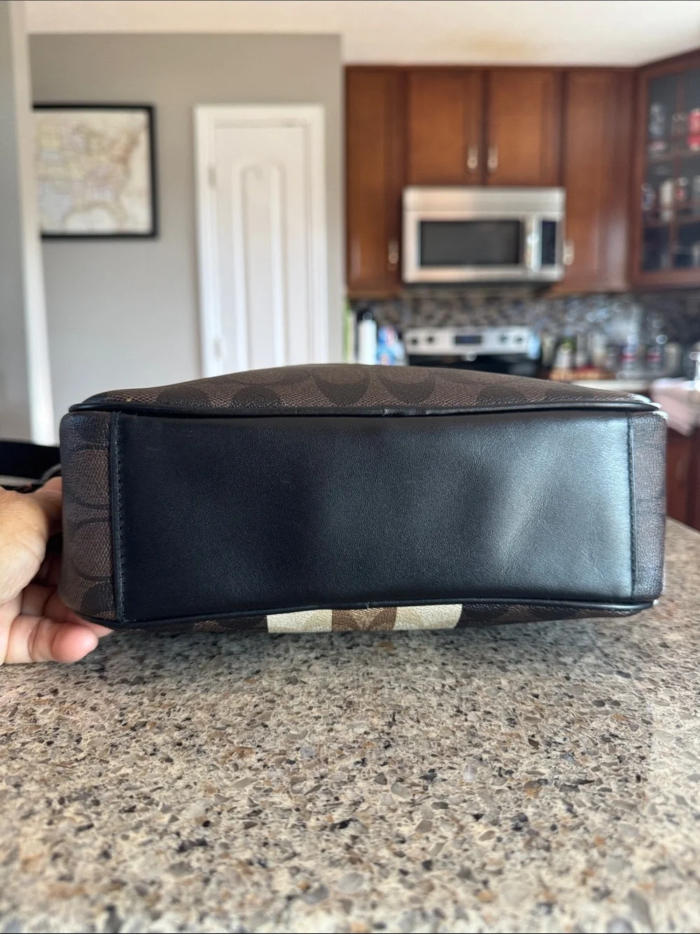 😎Coach C9965 😎Men's Signature Stripe Messenger Bag in Brown and Cream like new😎
